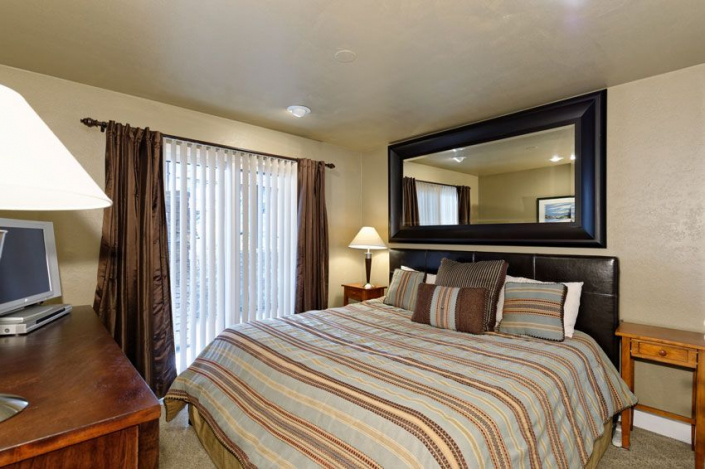 Crestwood Condominiums 1 Bed Deluxe Bedroom